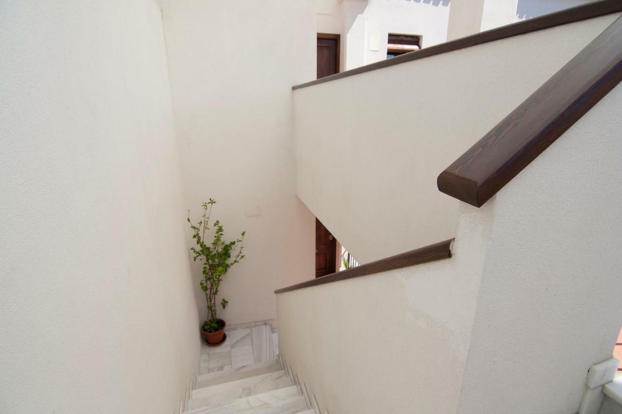 Apartamentos La Ribera Cordova Esterno foto