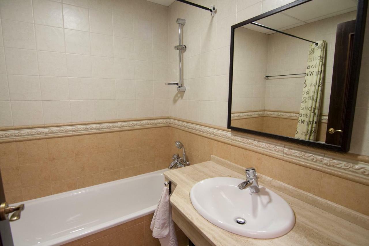 Apartamentos La Ribera Cordova Esterno foto